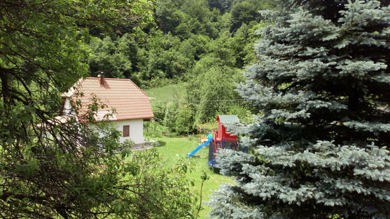 Cottage Forest Stream Visoko Exterior photo
